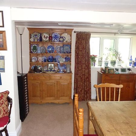 Lodge House B&B Buckland St Mary Luaran gambar